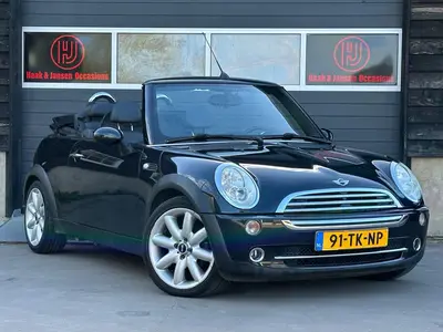MINI Cabrio - Thumbnail 3