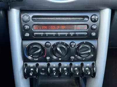 MINI Cabrio - Thumbnail 21