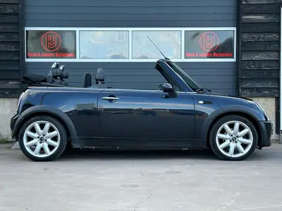 MINI Cabrio - Thumbnail 6