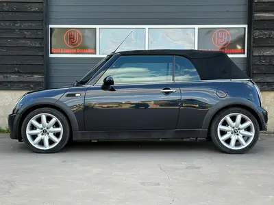 MINI Cabrio - Thumbnail 8
