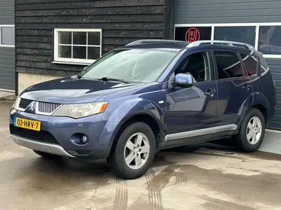 Mitsubishi Outlander - Thumbnail 28