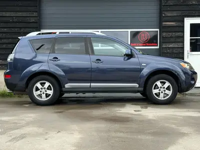 Mitsubishi Outlander - Thumbnail 6