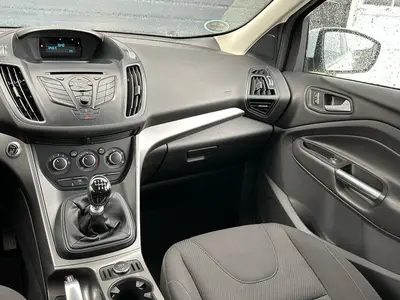 Ford Kuga - Thumbnail 12