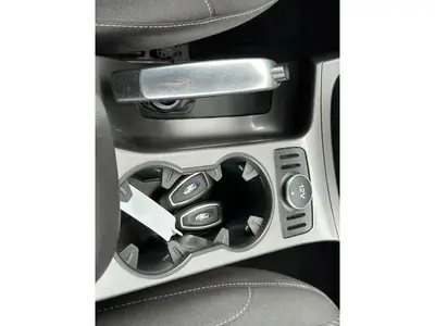 Ford Kuga - Thumbnail 29