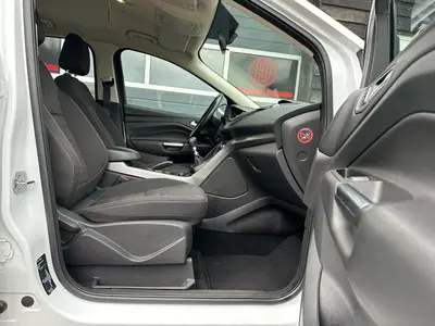 Ford Kuga - Thumbnail 10