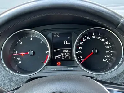 Volkswagen Polo - Thumbnail 21