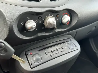 Renault Twingo - Thumbnail 19