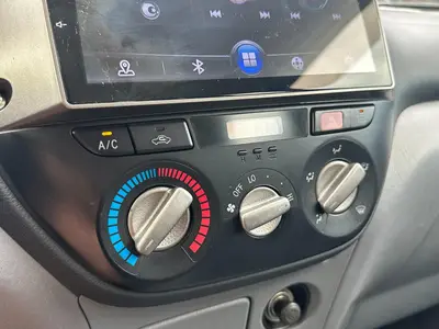 Toyota RAV4 - Thumbnail 17