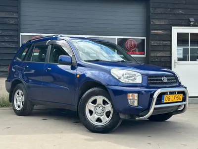 Toyota RAV4 - Thumbnail 3