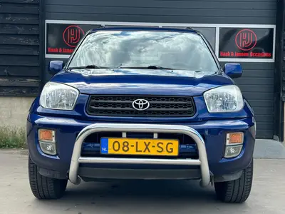 Toyota RAV4 - Thumbnail 6