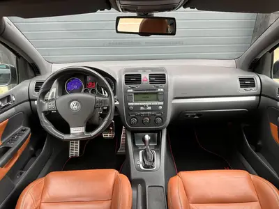 Volkswagen Golf - Thumbnail 12