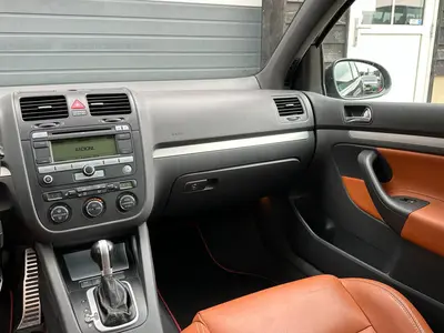 Volkswagen Golf - Thumbnail 13