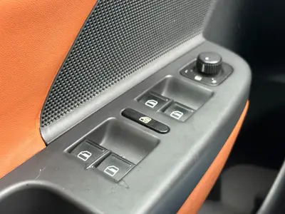 Volkswagen Golf - Thumbnail 25