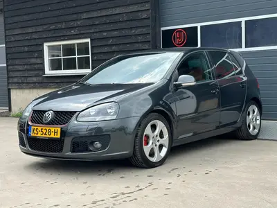 Volkswagen Golf - Thumbnail 26