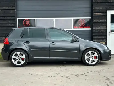 Volkswagen Golf - Thumbnail 8