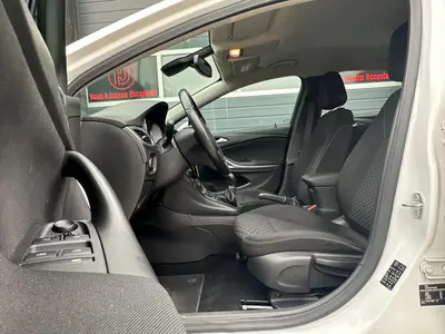 Opel Astra - Thumbnail 11