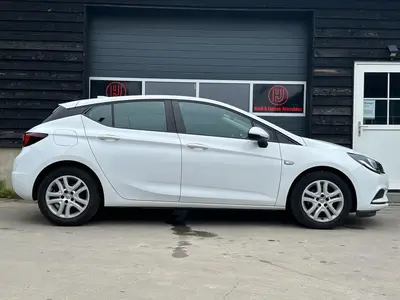 Opel Astra - Thumbnail 9