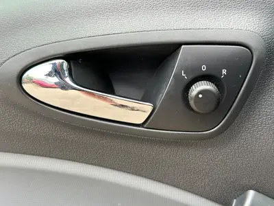 SEAT Ibiza - Thumbnail 17