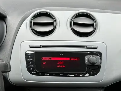 SEAT Ibiza - Thumbnail 23