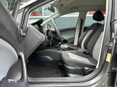 SEAT Ibiza - Thumbnail 10