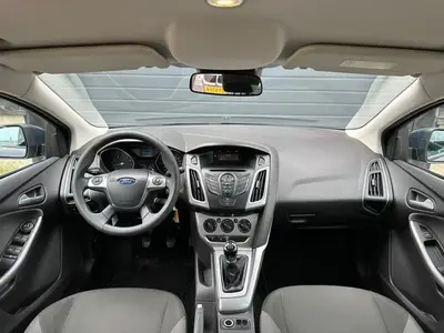 Ford FOCUS Wagon - Thumbnail 12