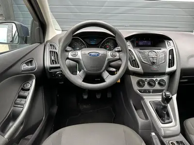 Ford FOCUS Wagon - Thumbnail 15