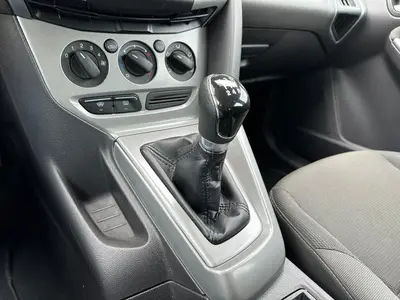 Ford FOCUS Wagon - Thumbnail 25