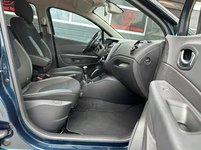 Renault Captur - Thumbnail 11