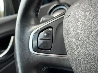 Renault Captur - Thumbnail 18