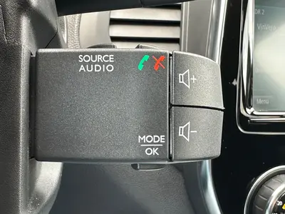 Renault Captur - Thumbnail 22