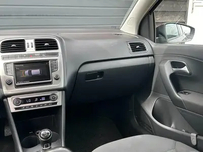 Volkswagen Polo - Thumbnail 13