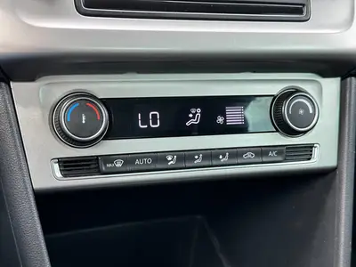 Volkswagen Polo - Thumbnail 18
