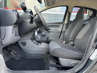 Peugeot 107 - Thumbnail 11