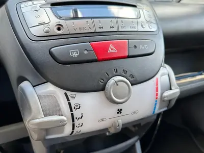 Peugeot 107 - Thumbnail 18