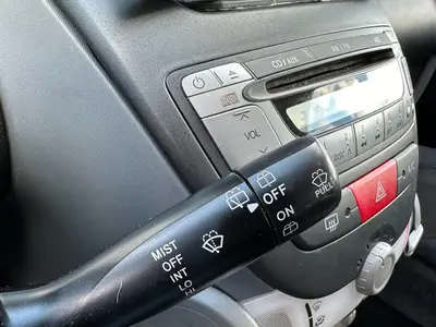 Peugeot 107 - Thumbnail 21