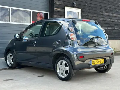 Peugeot 107 - Thumbnail 29