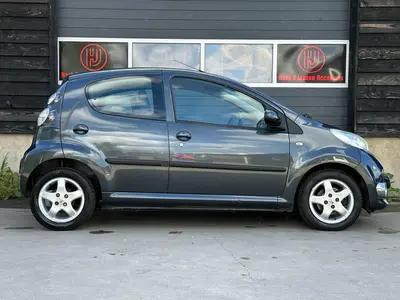 Peugeot 107 - Thumbnail 9