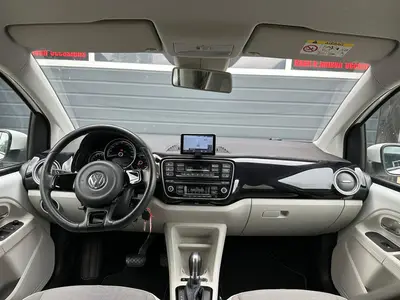 Volkswagen e-Up! - Thumbnail 12