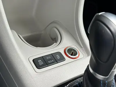 Volkswagen e-Up! - Thumbnail 22