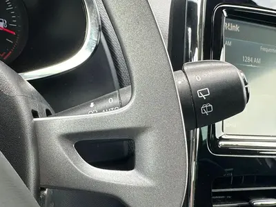 Renault Clio - Thumbnail 21