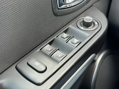 Renault Clio - Thumbnail 29