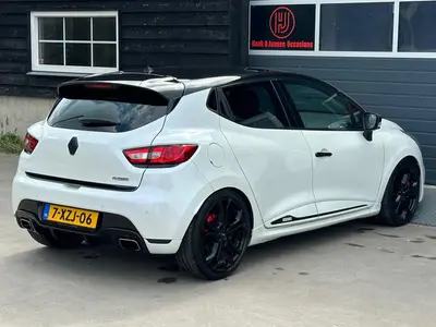 Renault Clio - Thumbnail 35