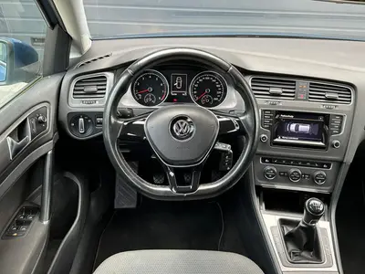 Volkswagen Golf - Thumbnail 15