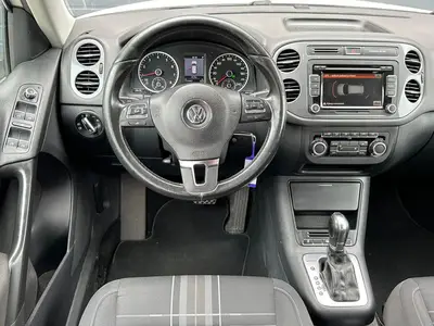 Volkswagen Tiguan - Thumbnail 16