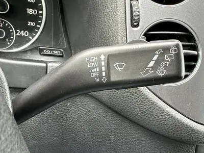 Volkswagen Tiguan - Thumbnail 20