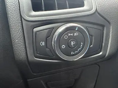 Ford Focus - Thumbnail 23