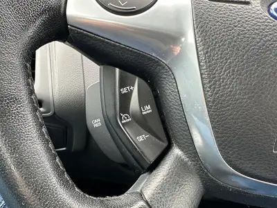 Ford Focus - Thumbnail 26