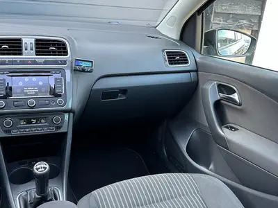 Volkswagen Polo - Thumbnail 15