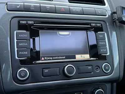 Volkswagen Polo - Thumbnail 21