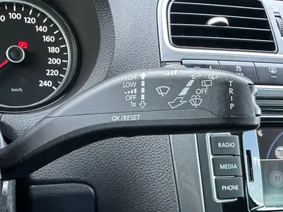 Volkswagen Polo - Thumbnail 24